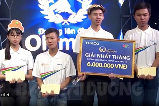 Cậu bé nghèo chinh phục đỉnh Olympia